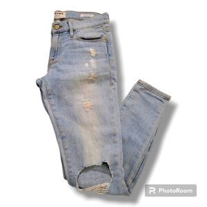 FRAME Denim le skinny de Jeanne faded light wash distressed jeans